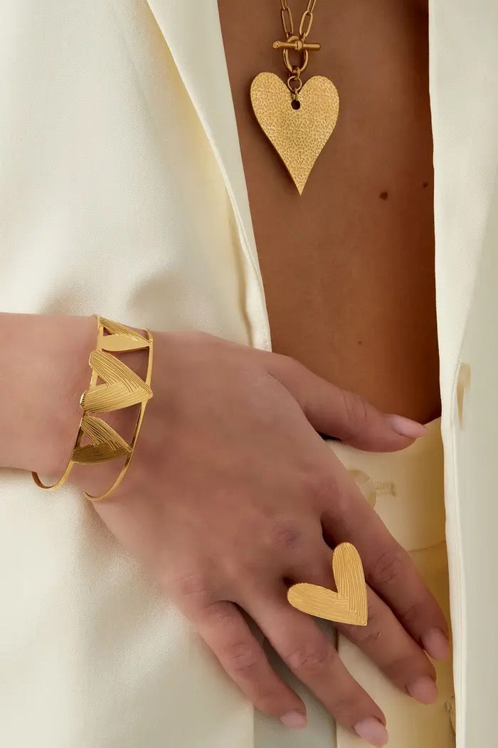 Ring lovely