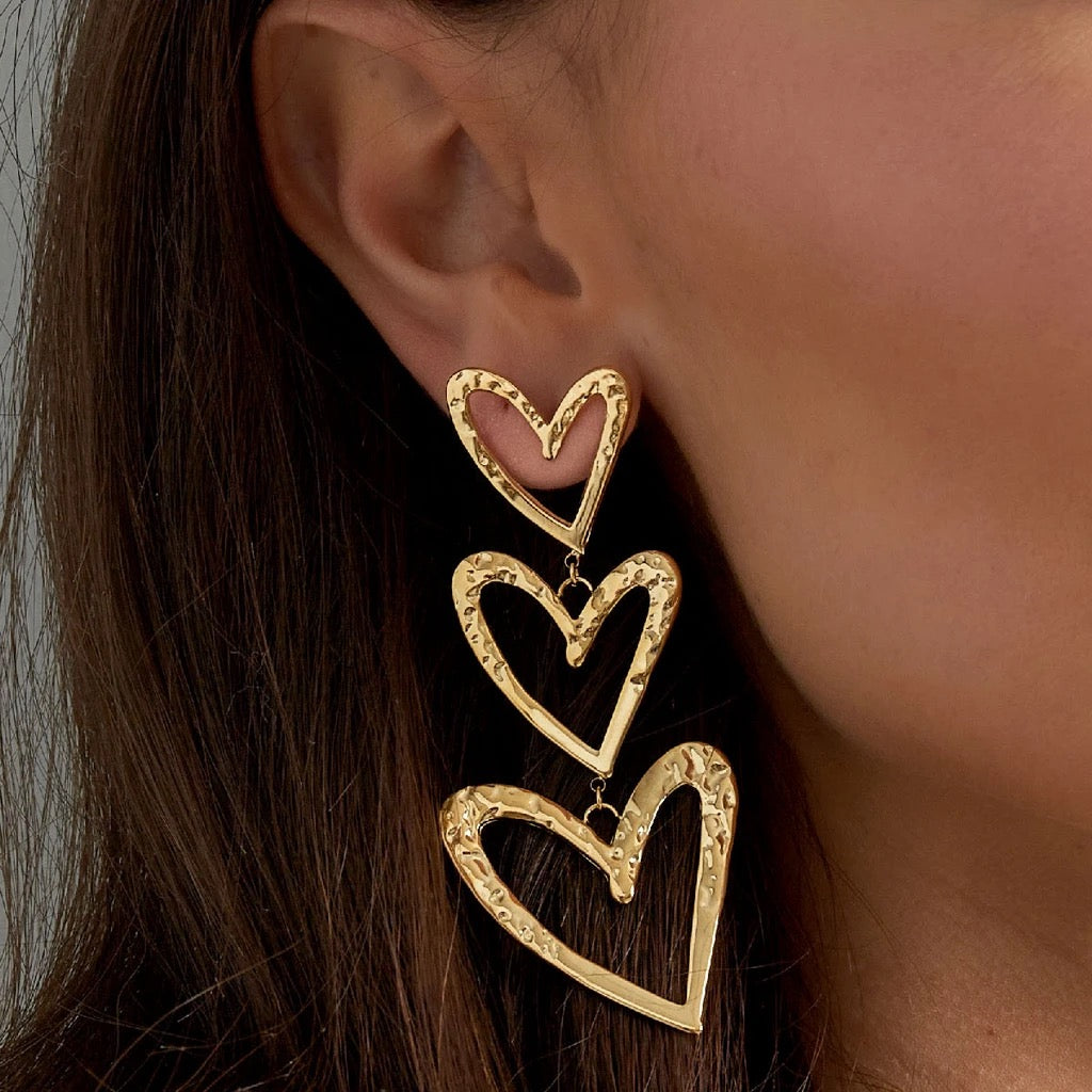 Triple heart oorbellen structure - gold